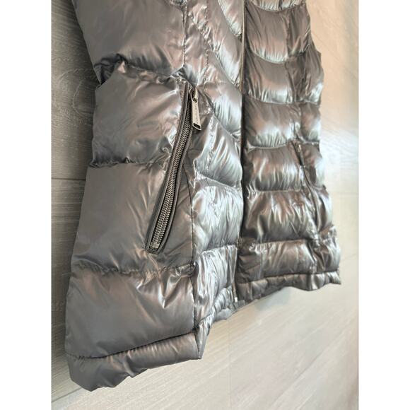 Calvin Klein silver puffer vest - Picture 2 of 5